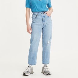 LEVIS RIBCAGE STRAIGHT ANKLE JEANS LIGHT WASH SIZE 27